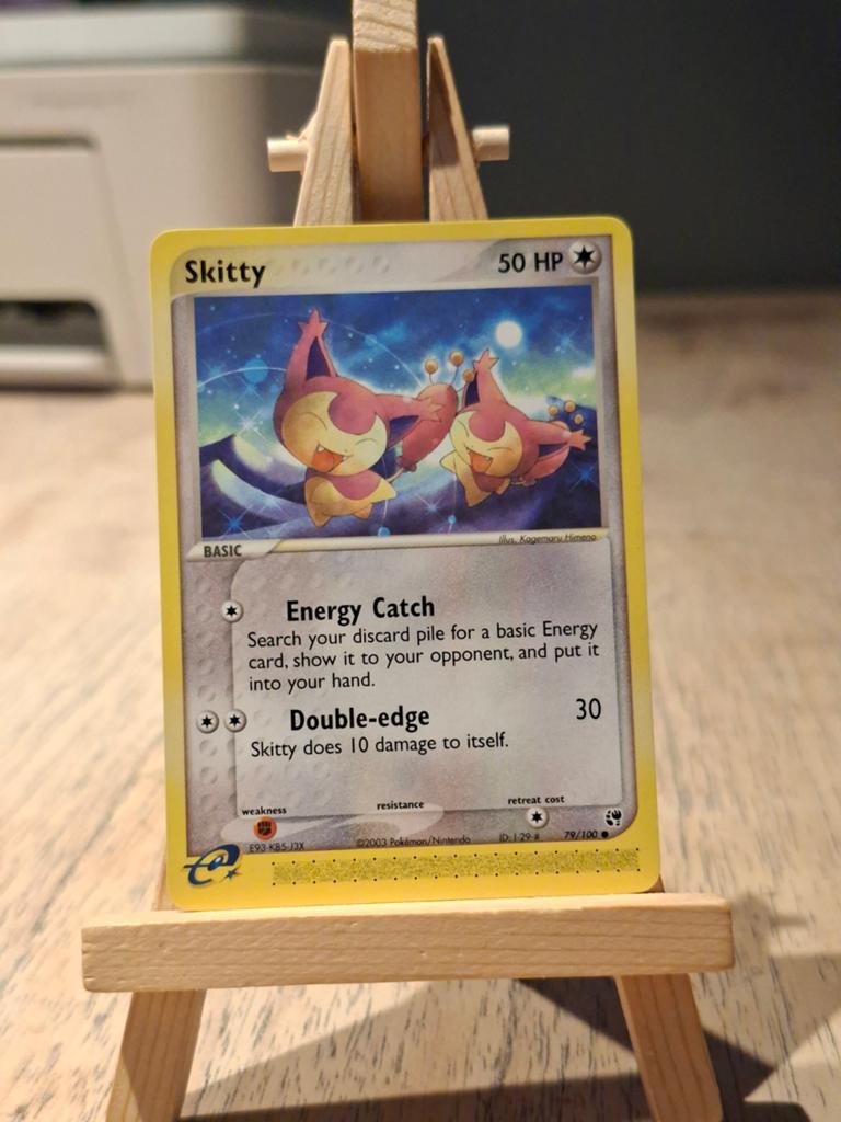 Skitty 79, Hobby en Vrije tijd, Verzamelkaartspellen | Pokémon, Ophalen of Verzenden, Zo goed als nieuw