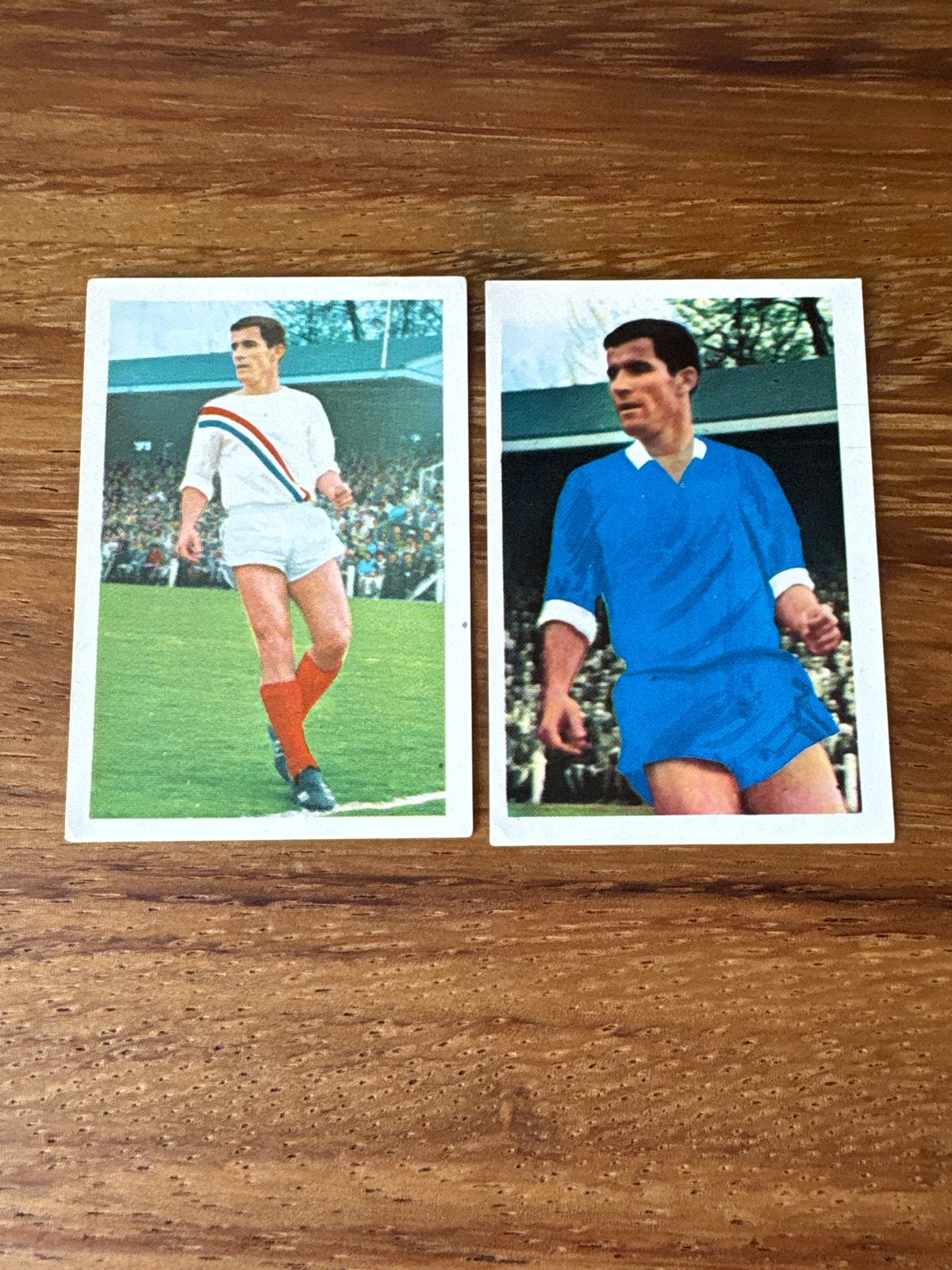 2x Lazar Radovic PSV voetbalplaatjes (1969-1970), Ophalen of Verzenden, Gebruikt, PSV, Poster, Plaatje of Sticker