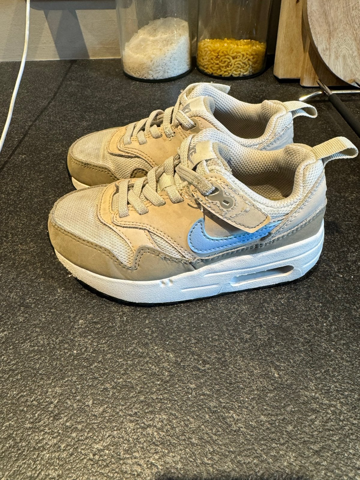 Nike Air Max 1 easy on maat 26! Met doos!, Gebruikt, Ophalen of Verzenden, Jongen of Meisje, Sportschoenen