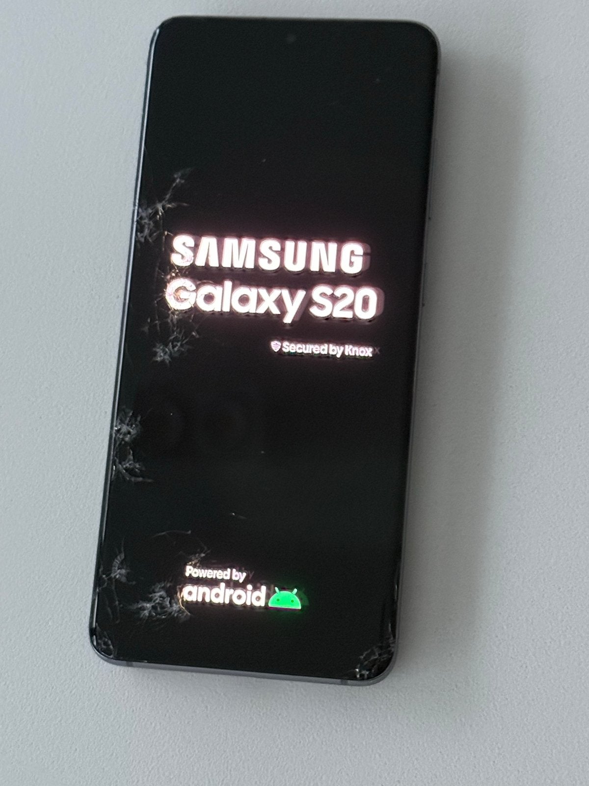 Samsung Galaxy S20 - Beschadigd maar werkend, Gebruikt, Galaxy S20, Touchscreen, Ophalen of Verzenden
