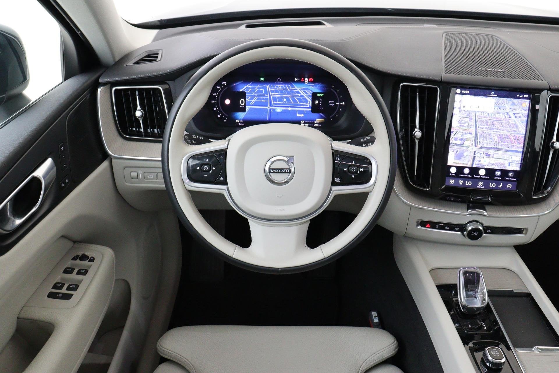 Volvo XC60 T6 PLUG-IN HYBRID AWD INSCRIPTION EXCLUSIVE -PANO, Auto's, 12 maanden, Gebruikt, Euro 6, 340 pk