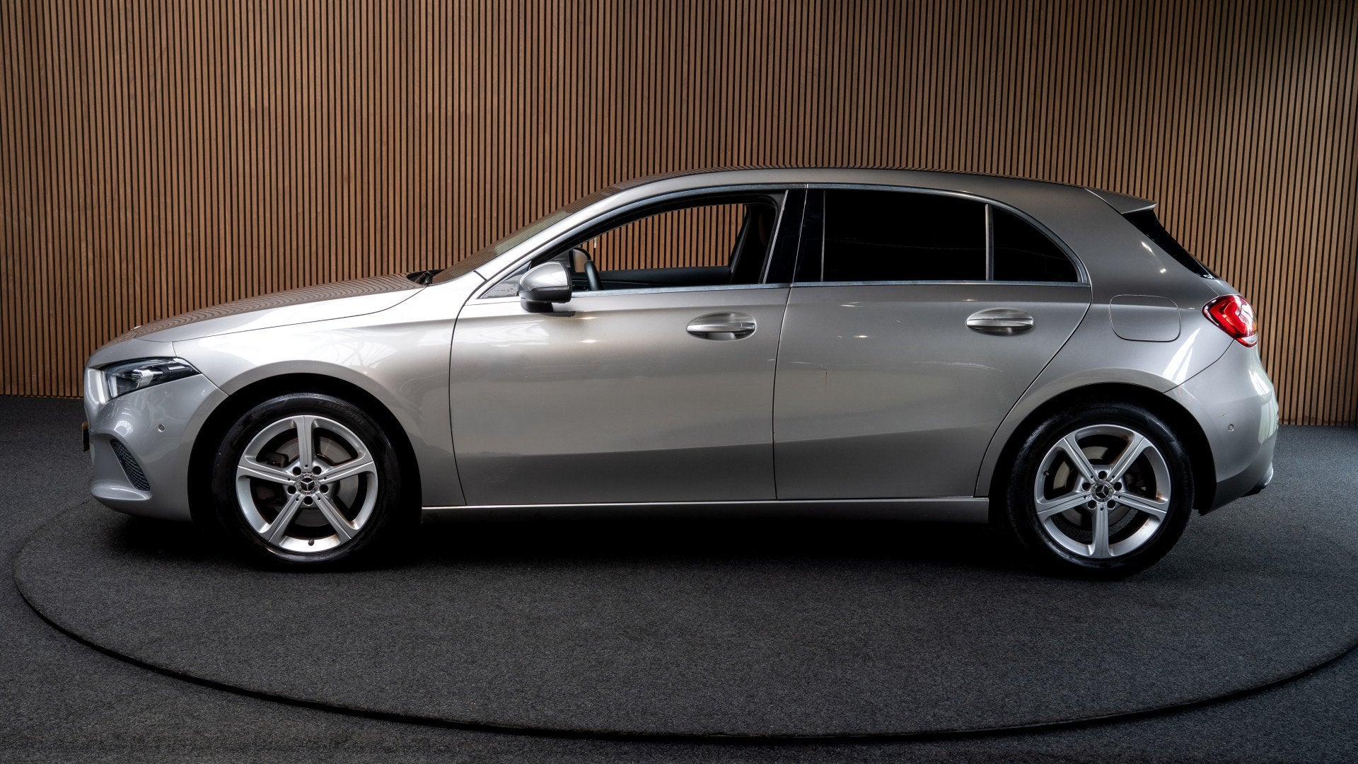 Mercedes-Benz A-Klasse 220 Leder Navi Climate Cruise C. PTS, Auto's, Gebruikt, Origineel Nederlands, Bedrijf, 1600 kg