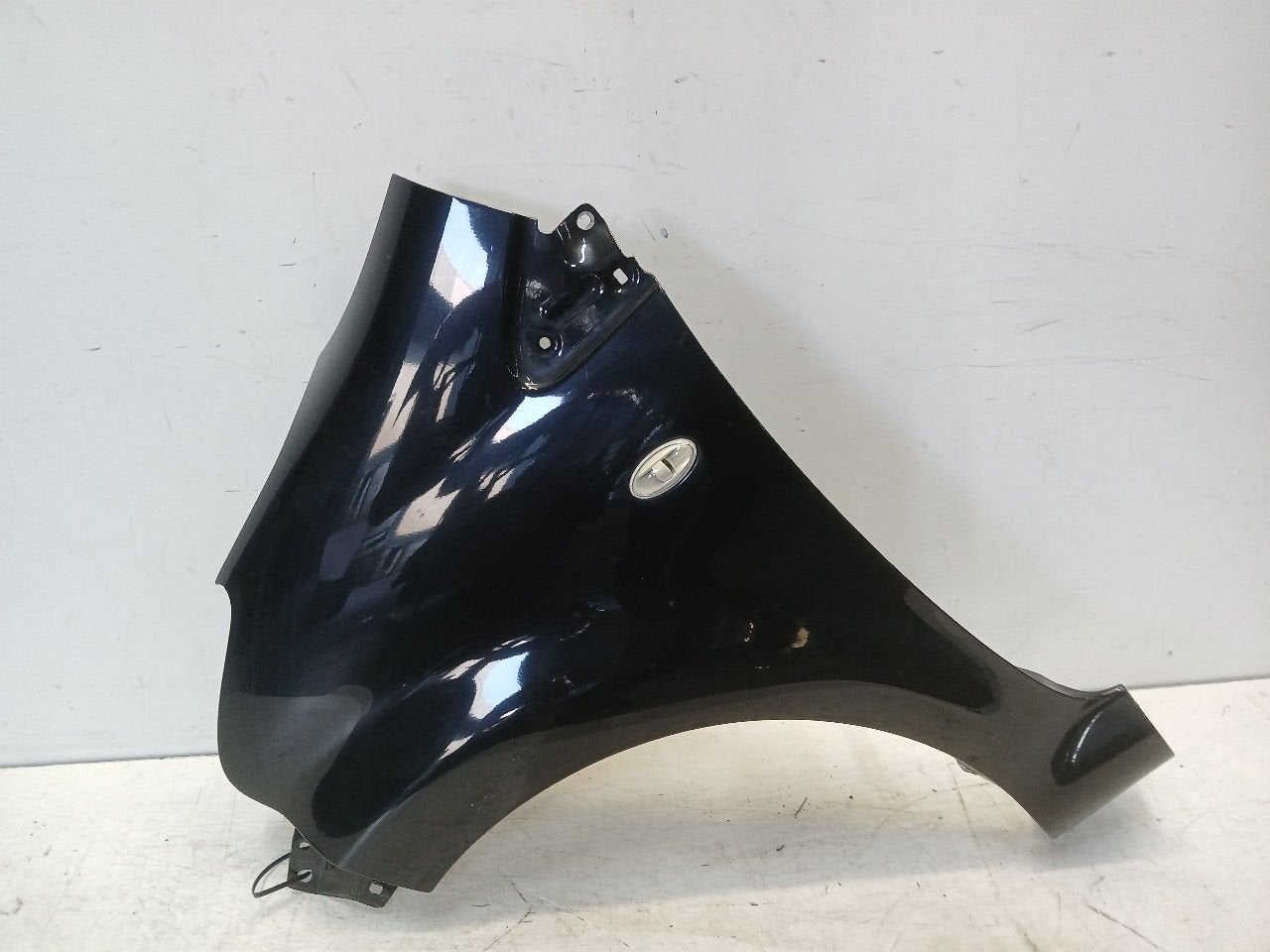 Spatbord links voor Toyota Aygo, Onderdelen@venauto.nl, Van der Ven Autorecycling B.V., Gebruikt, Ettenseweg 76, 4706 PB Roosendaal, The Netherlands