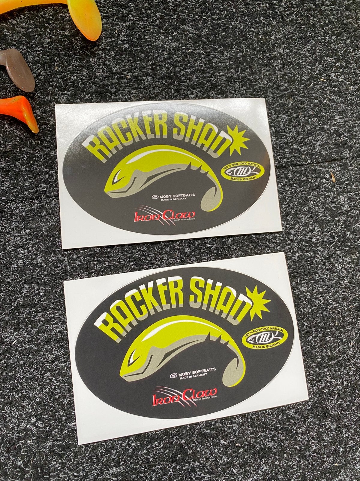 10 delig Iron Claw Shad pakket + 2 gratis stickers, Watersport en Boten, D, Overige typen, Nieuw, Ophalen of Verzenden
