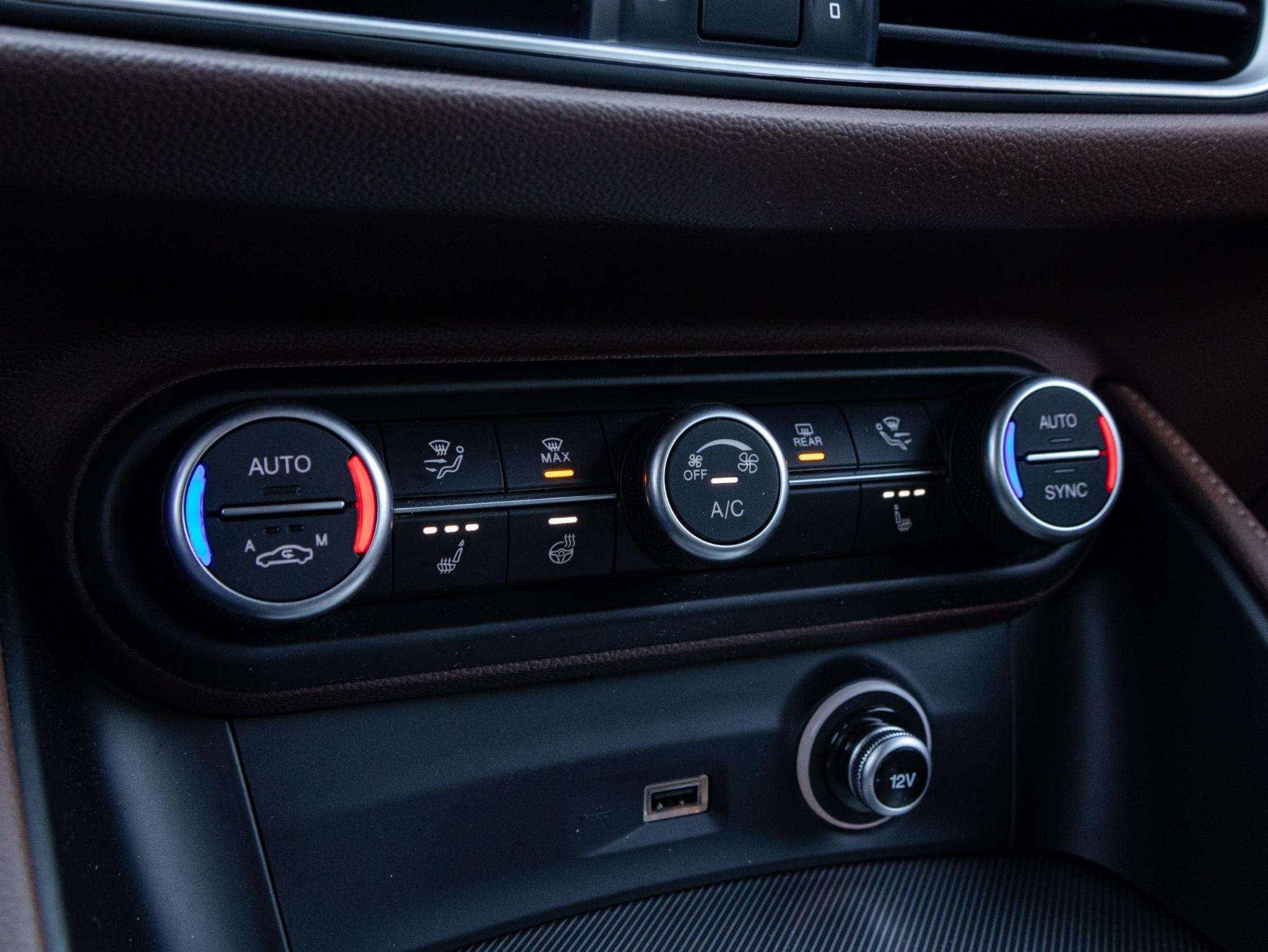 Alfa Romeo Stelvio 2.0 T AWD Q4 | Veloce Interieur | Navi |, Auto's, Alfa Romeo, Euro 6, 4 cilinders, 1655 kg, Vierwielaandrijving
