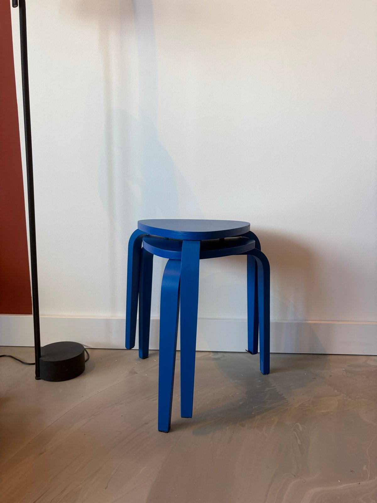IKEA KYRRE kruk blauw (gelimiteerde editie), Huis en Inrichting, Krukjes, Ophalen of Verzenden, Gebruikt, Hout