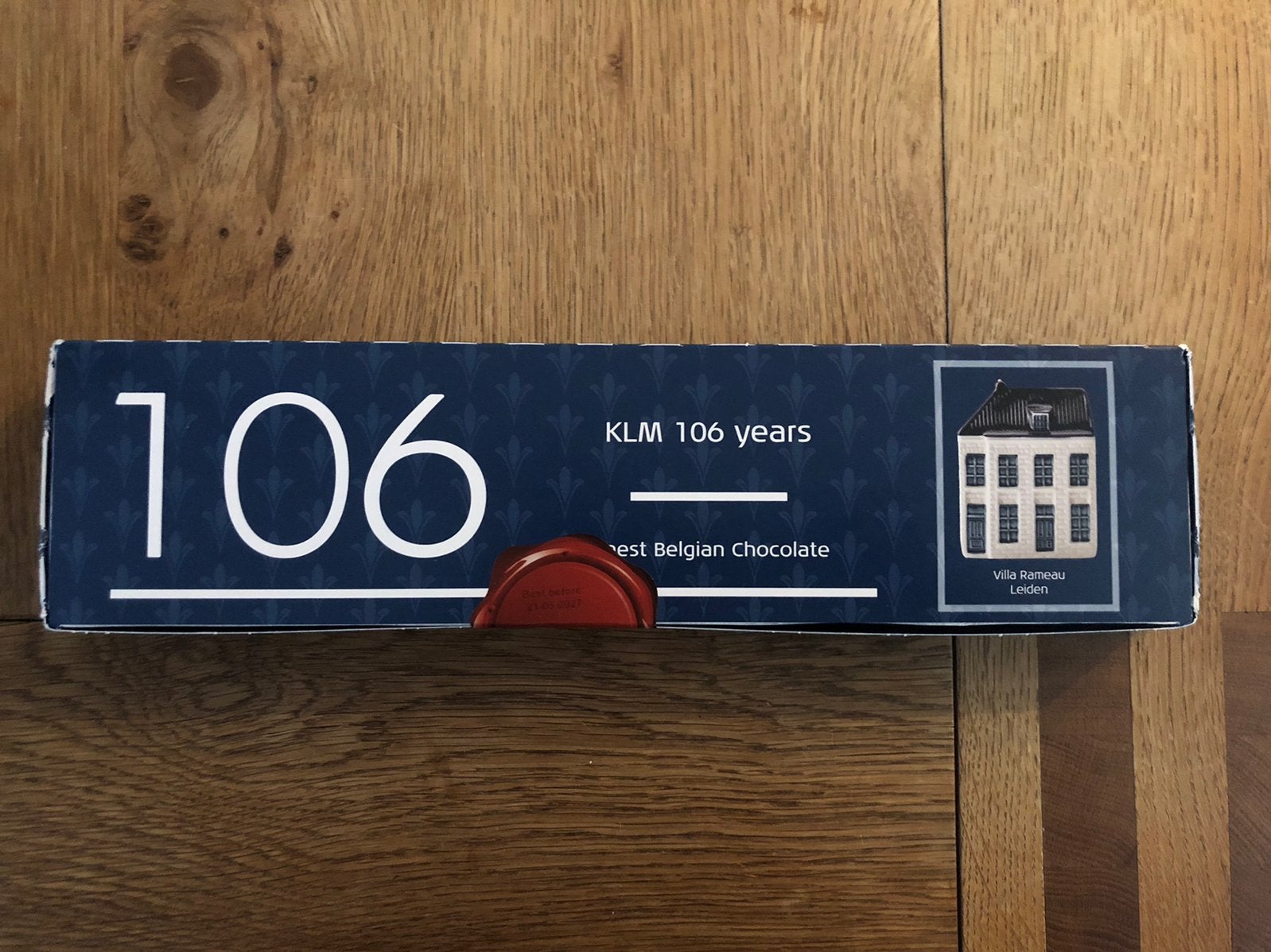 Volle,ongebruikte doos KLM chocolade huisje 106, Verzamelen, KLM Huisjes, Ophalen of Verzenden, Nieuw