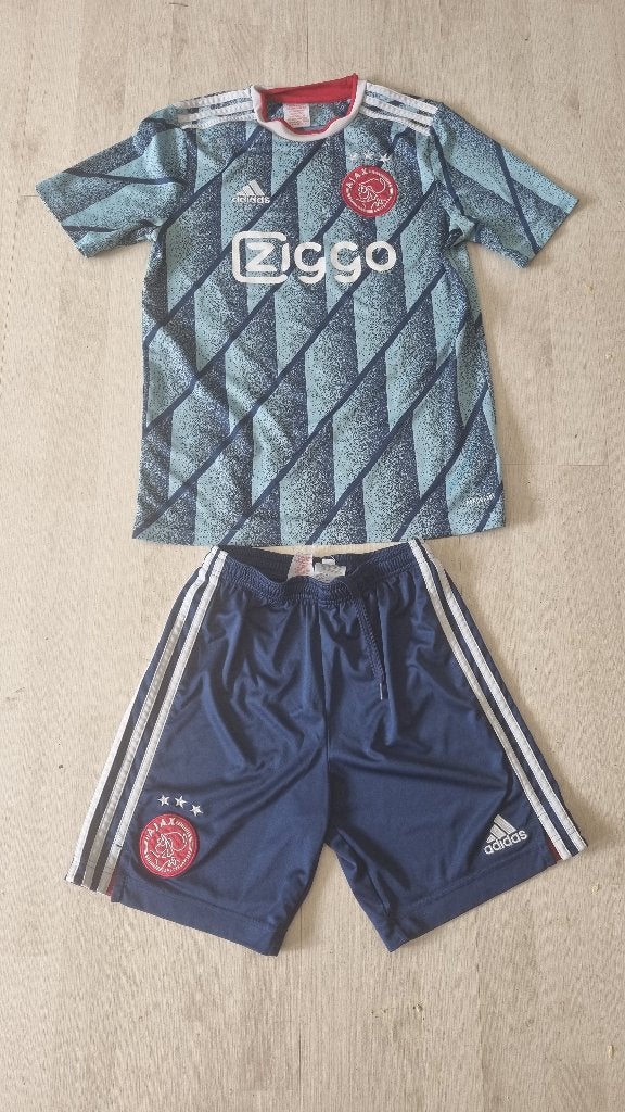 Ajax UIT Tenue! Seizoen 20/21! Mt 164/XS!, Ophalen of Verzenden, Zo goed als nieuw, Voetbal, Rood
