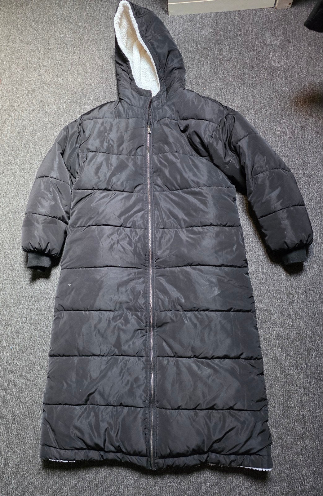 Missguided lange zwarte pufferjas met teddy voering, Zwart, Missguided, Ophalen of Verzenden, Maat 36 (S)