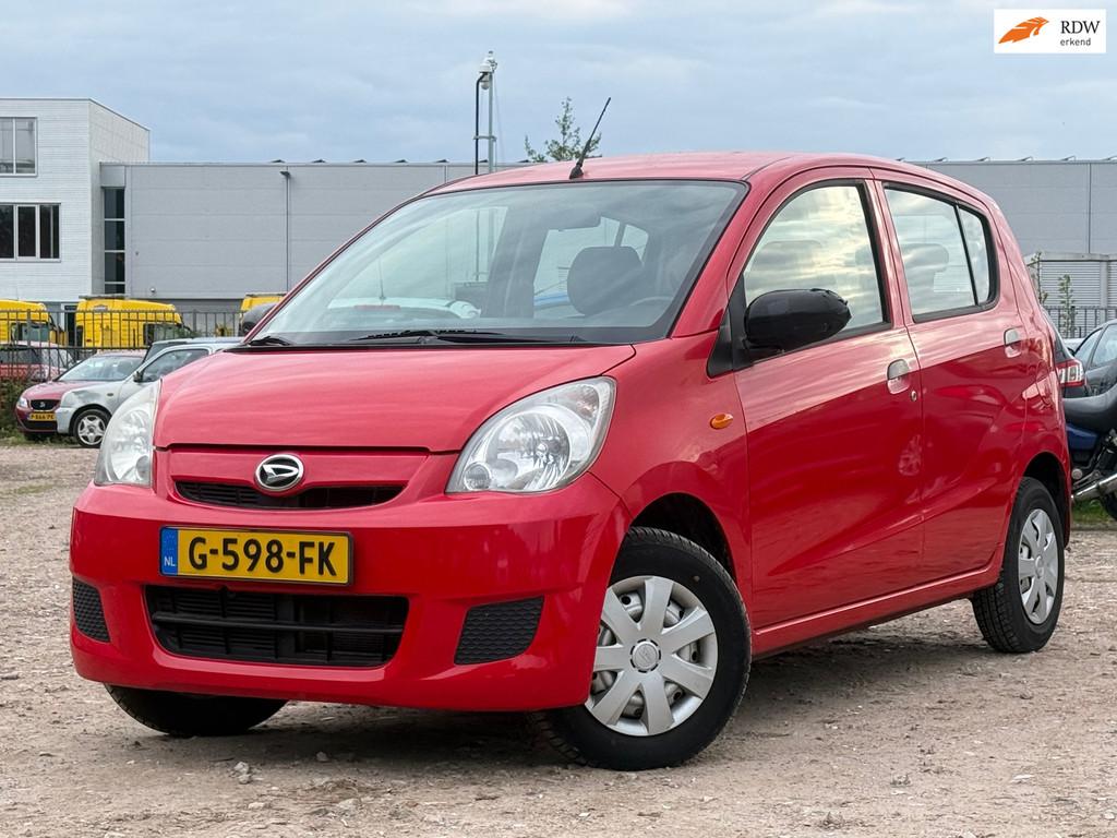 Daihatsu Cuore 1.0 Premium/ ZEER ZUINIG, Auto's, Voorwielaandrijving, Metallic lak, 18 €/maand, 4 stoelen