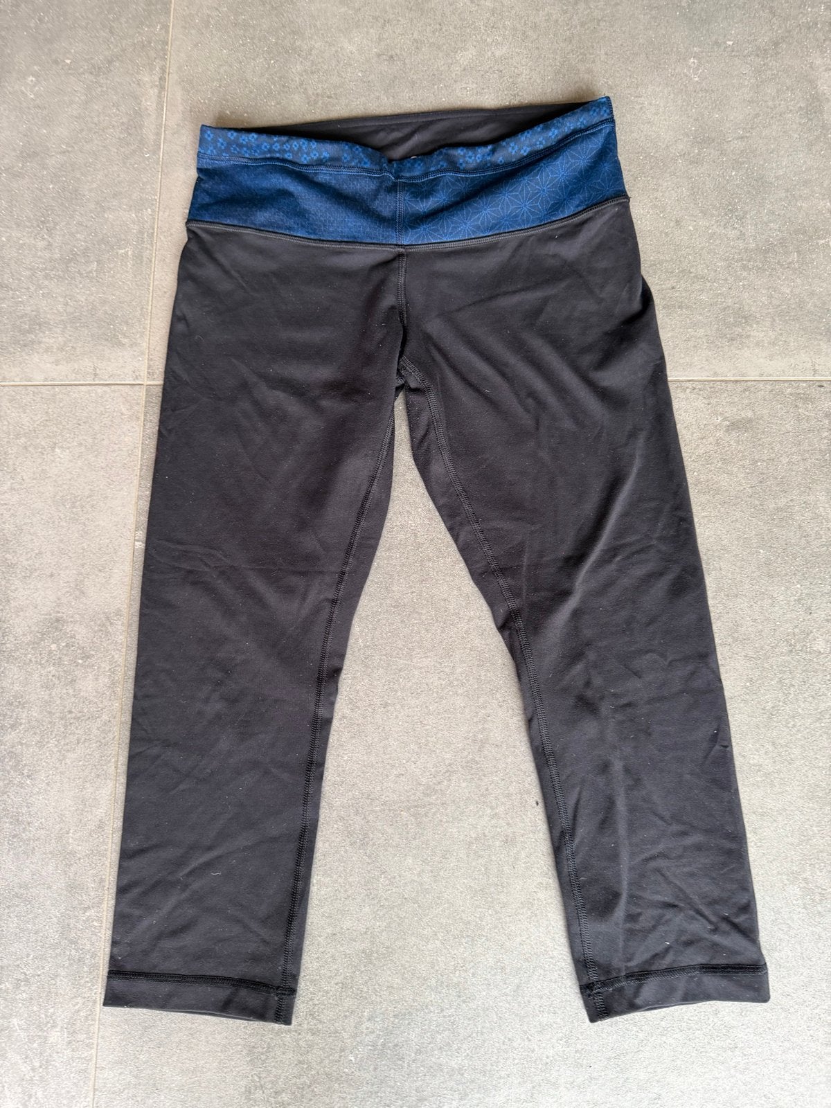 Lululemon sportlegging zwart met blauwe band M, Kleding | Dames, Maat 38/40 (M), Zwart, Ophalen of Verzenden, Zo goed als nieuw