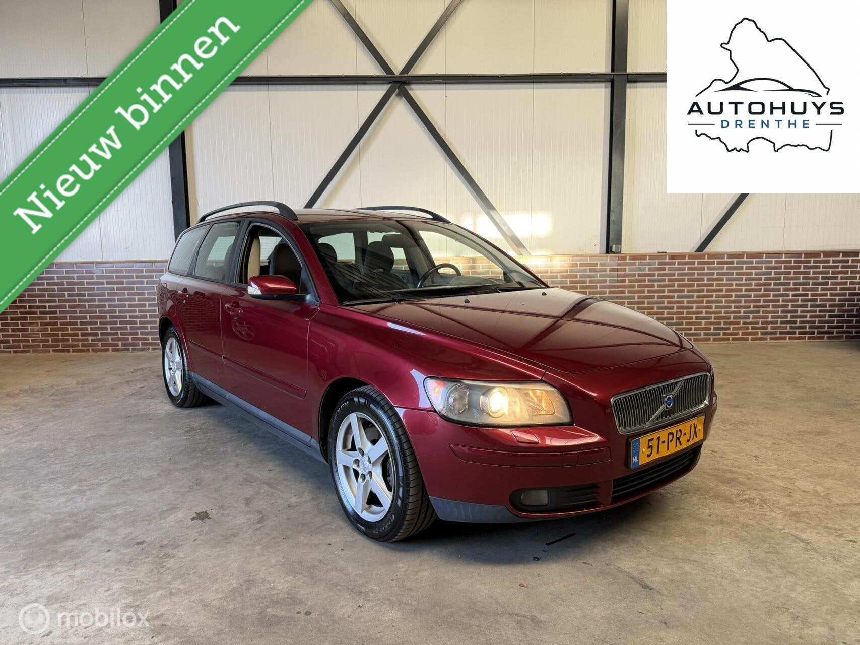 Volvo V50 2.4 Momentum Nieuwe APK Stoel Verwarming, Trekhaak, Auto's, Gebruikt, Beige, 700 kg, Leder en Stof