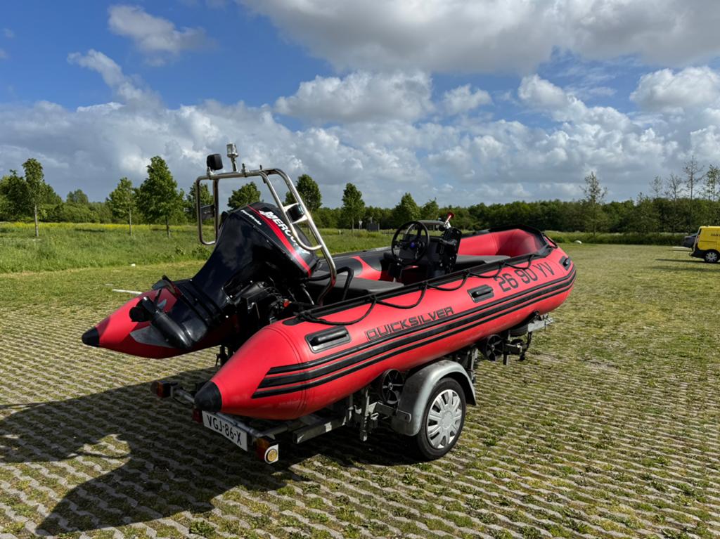 Quicksilver Rubberboot, 25PK Mercury BigFoot + Trailer, Watersport en Boten, Rubberboten, Gebruikt, Mercury, Stuurconsole, Benzine