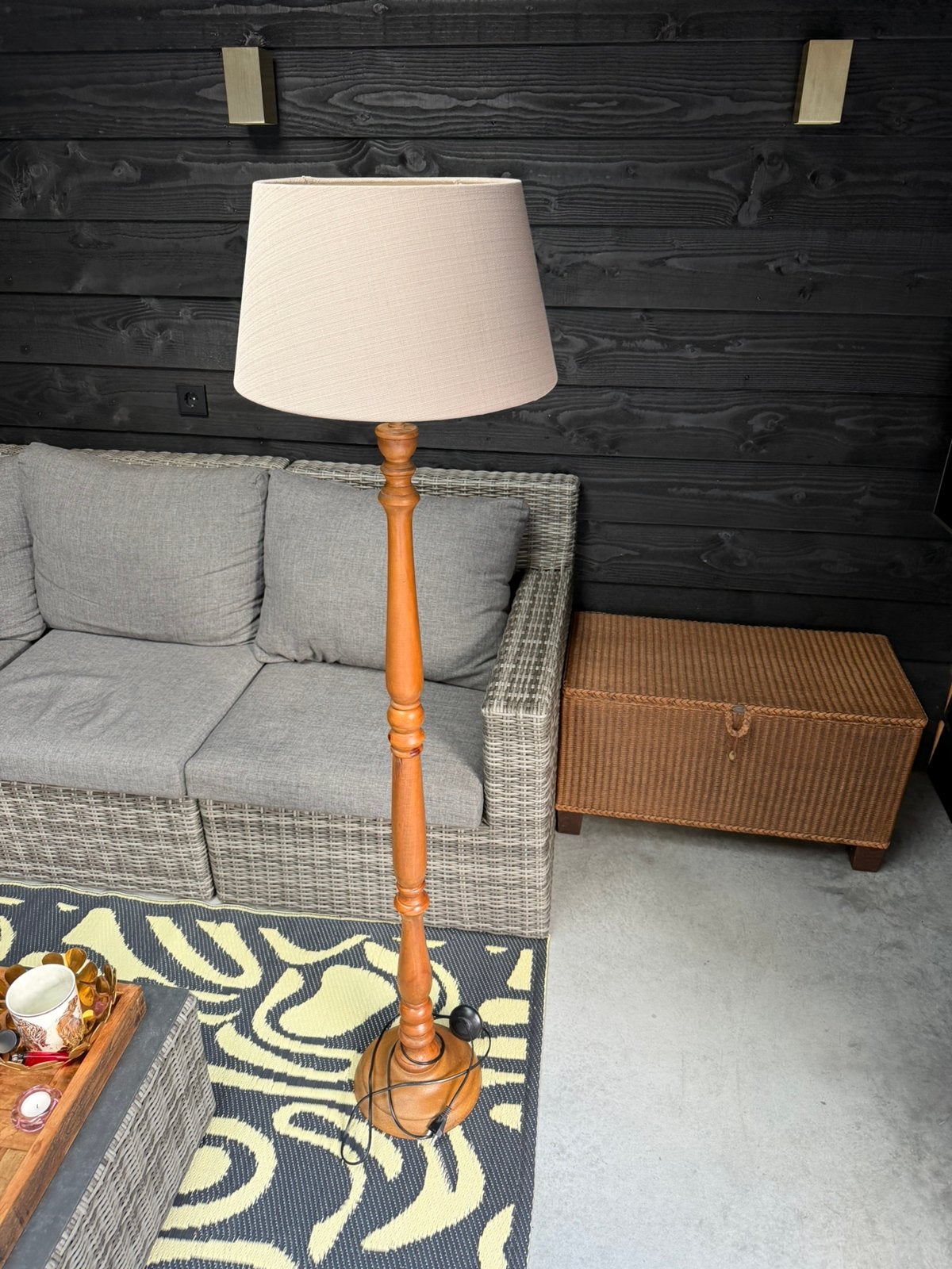 Mooie houten staande lamp, Ophalen, Zo goed als nieuw, 150 tot 200 cm