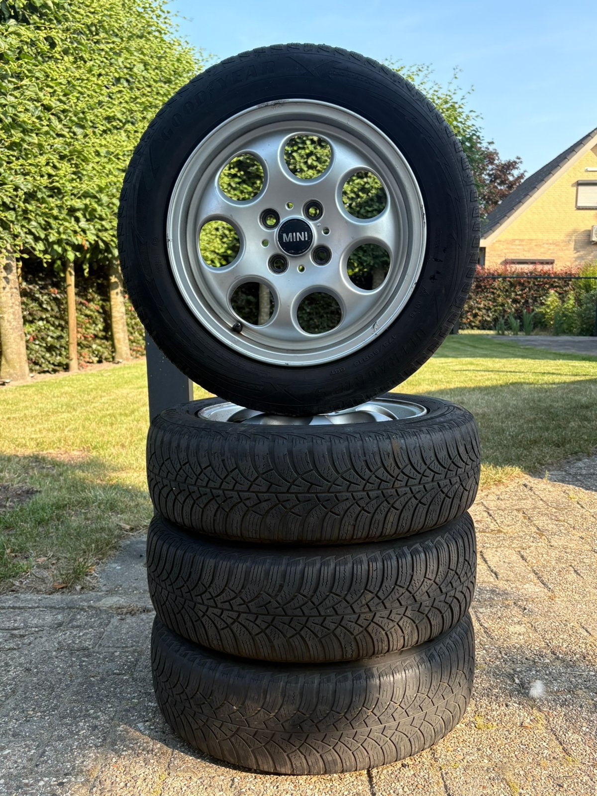 4 originele Mini velgen met Goodyear Ultragrip 9 winterbande, Auto-onderdelen, Banden en Velgen, Ophalen, Gebruikt, 15 inch, 175 mm