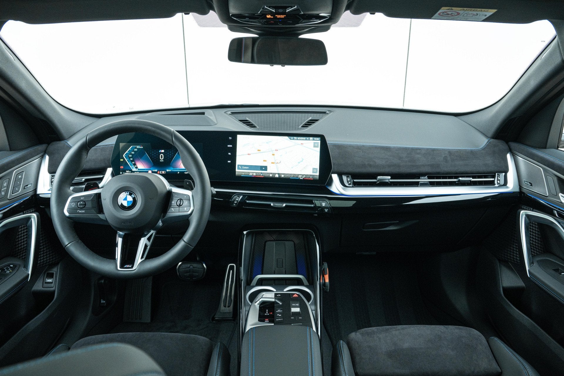 BMW X2 sDrive20i High Executive M Sport Automaat / Panoramad, Auto's, BMW, Dealer onderhouden, X2, 1800 kg, 156 pk