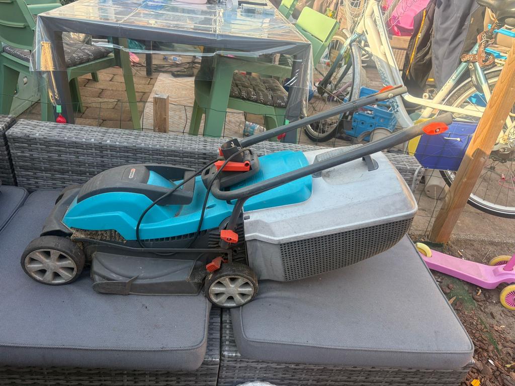 Gardena Elektrische Grasmaaier - Goede Staat moet nu weg !!!, Tuin en Terras, Ophalen, Cirkelmaaier, Gebruikt, Elektrische grasmaaier