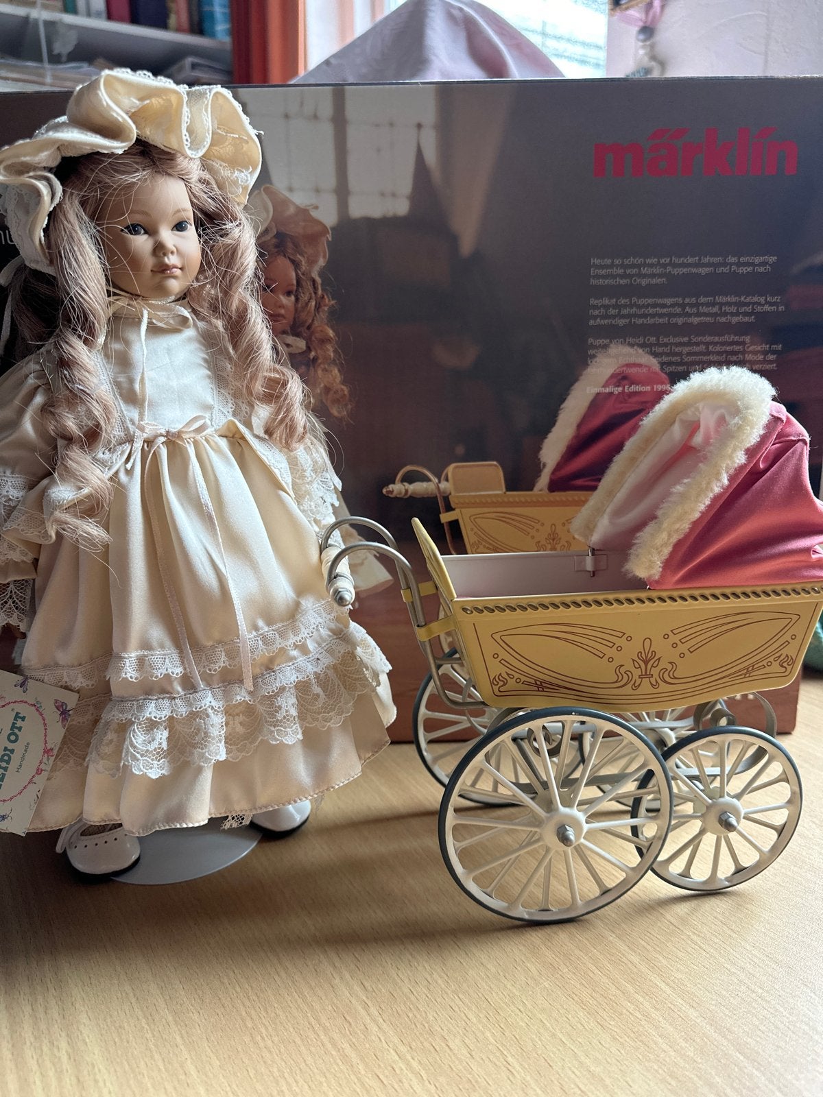 Heidi Ott pop met kinderwagen - Marklin 16111, Ophalen of Verzenden, Zo goed als nieuw, Pop