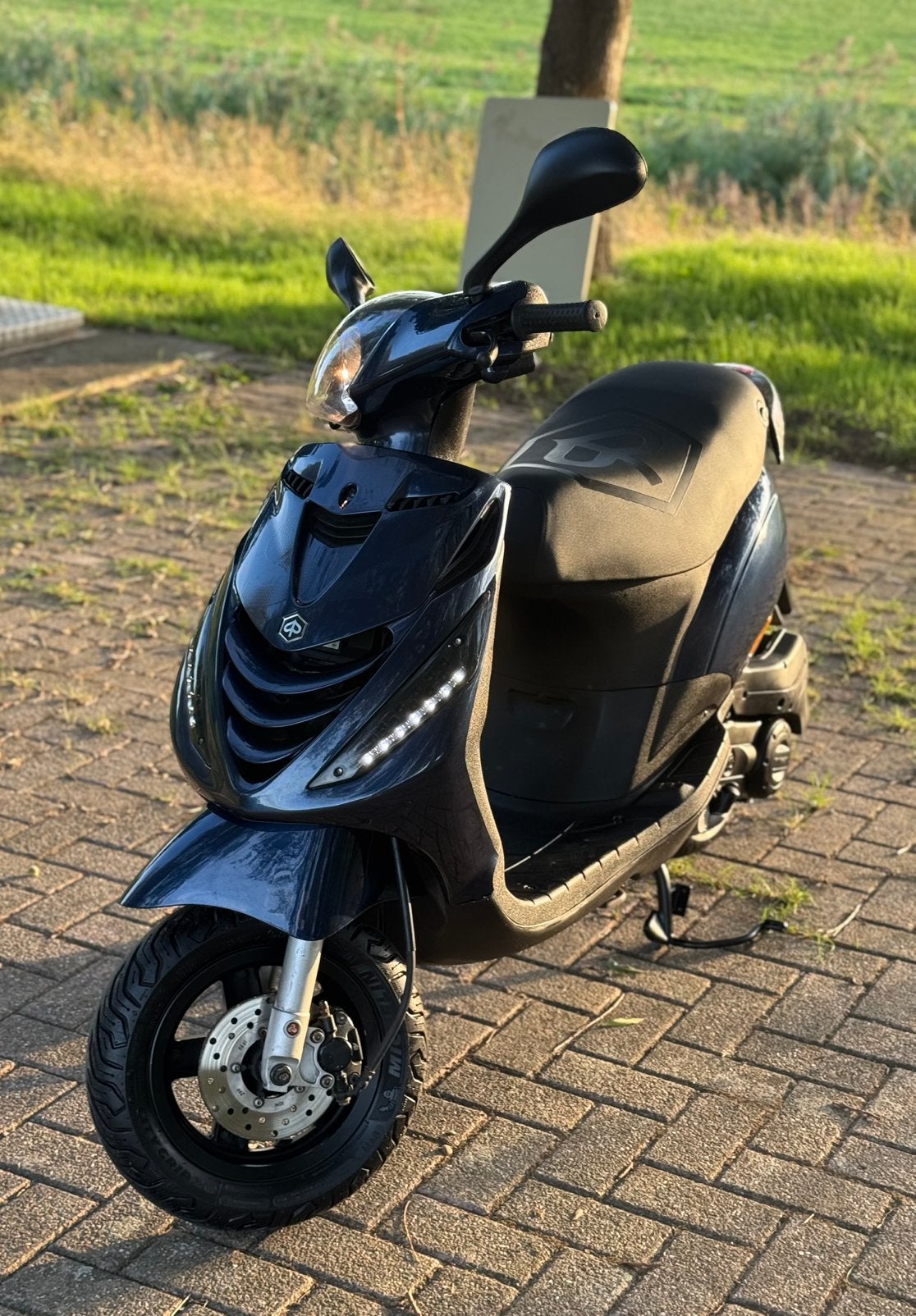 Piaggio Zip 4T iGet | 2018 | groot onderhoud, Fietsen en Brommers, Scooters | Piaggio, Ophalen, Zip, Zo goed als nieuw, Benzine