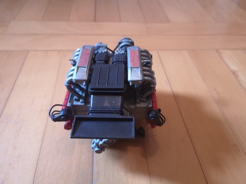 Engine 1/8 scale for Pocher Testarossa, Ophalen of Verzenden, Zo goed als nieuw, 1:5 t/m 1:8, Auto