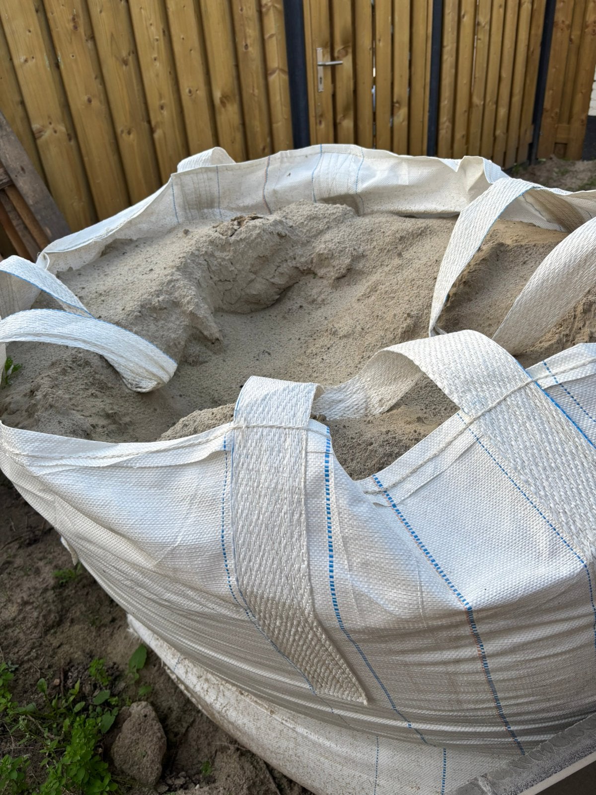 Gratis geel vulzand, Ophalen, Zo goed als nieuw, Ophoogzand