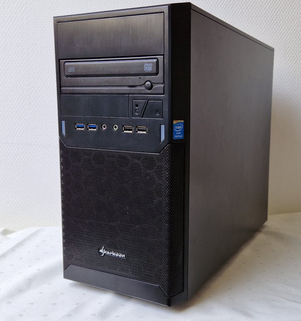Super Stille Nette PC + 22”Lcd + Wind11+ SSd, Gebruikt, 8 GB, Custom Build, Ophalen of Verzenden