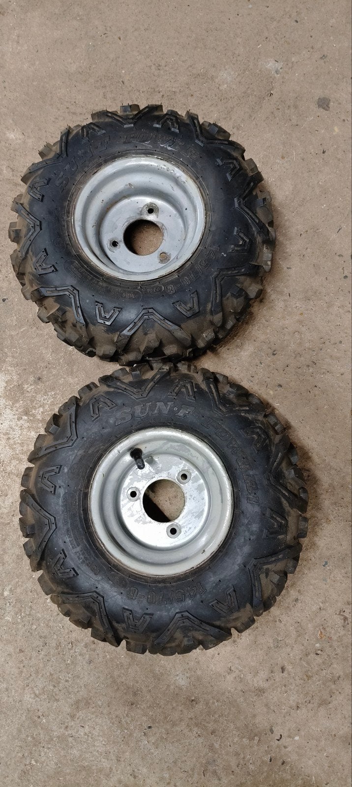 4 Quadbanden incl. velg 145/70-6 (2 nieuw, 2 gebruikt), Ophalen