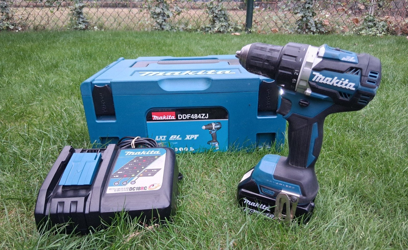 Makita DDF484 18V Brushless + 5Ah accu + lader + M-box, Doe-het-zelf en Verbouw, Gereedschap | Boormachines, Ophalen of Verzenden