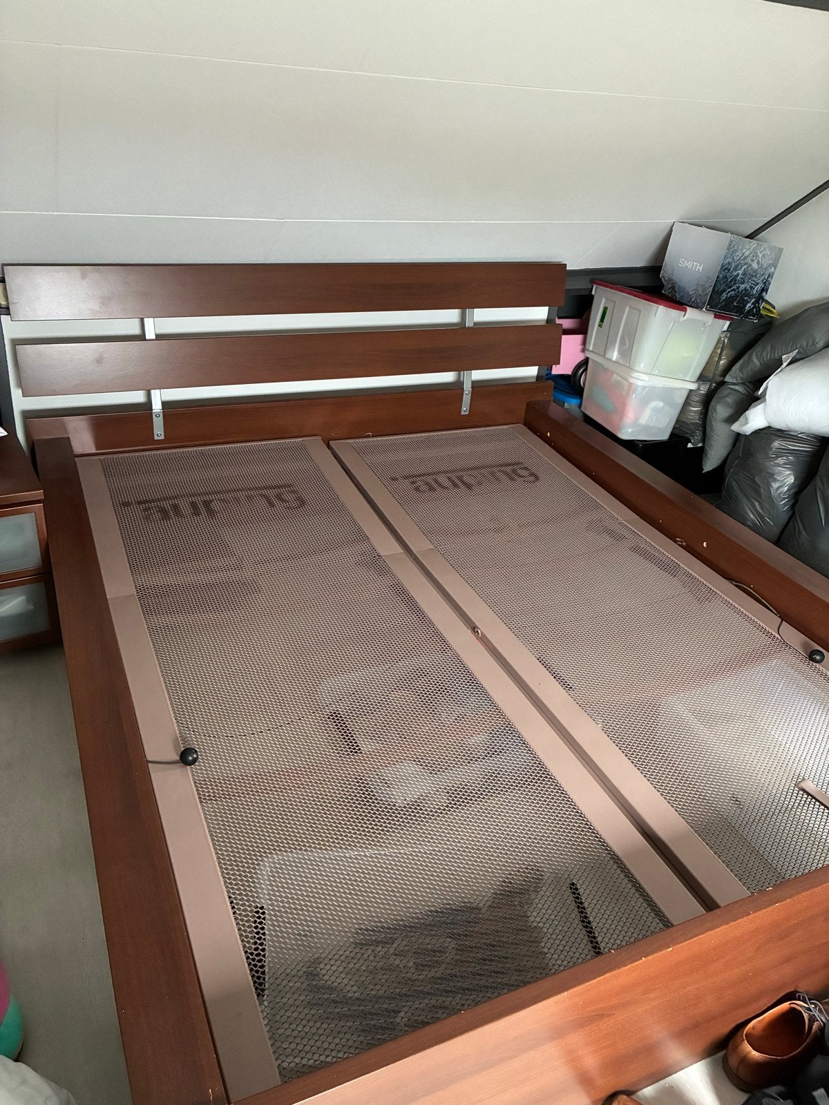 Ikea Hamer bed met 2 verstelbare Auping lattenbodems, Ophalen, Bruin, Tweepersoons, 200 cm