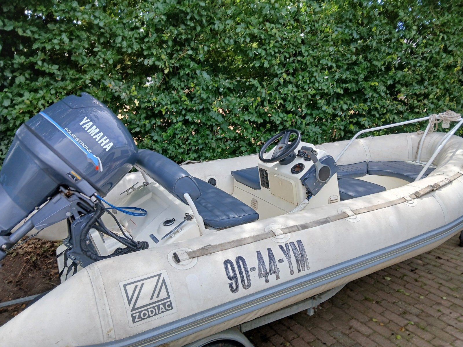Zodiac yachtline RIB met 50 PK Yamaha bb - Projectboot, Motoren, Ophalen, Gebruikt