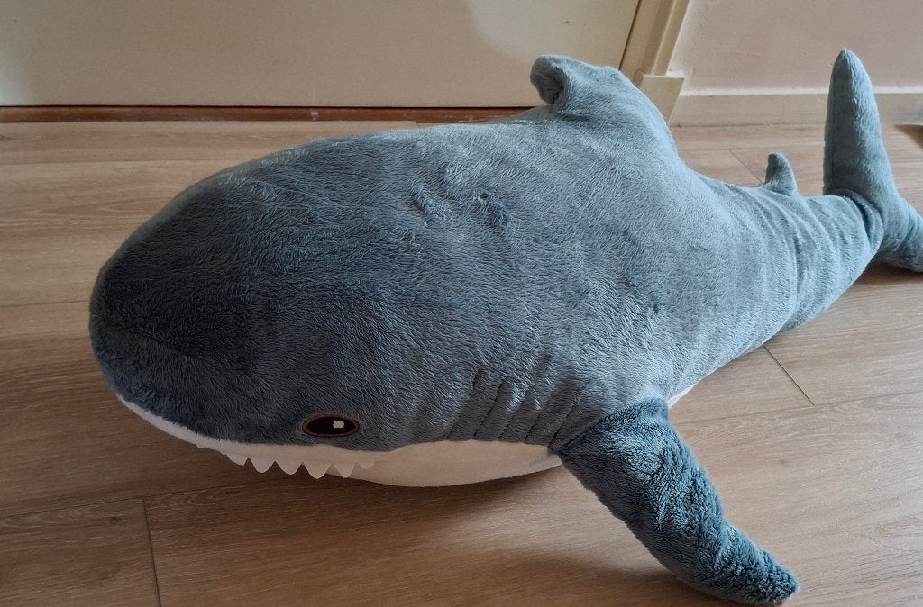 IKEA Blåhaj haai knuffel, Overige typen, Blauw, Zo goed als nieuw, Groot (groter dan 80 cm)