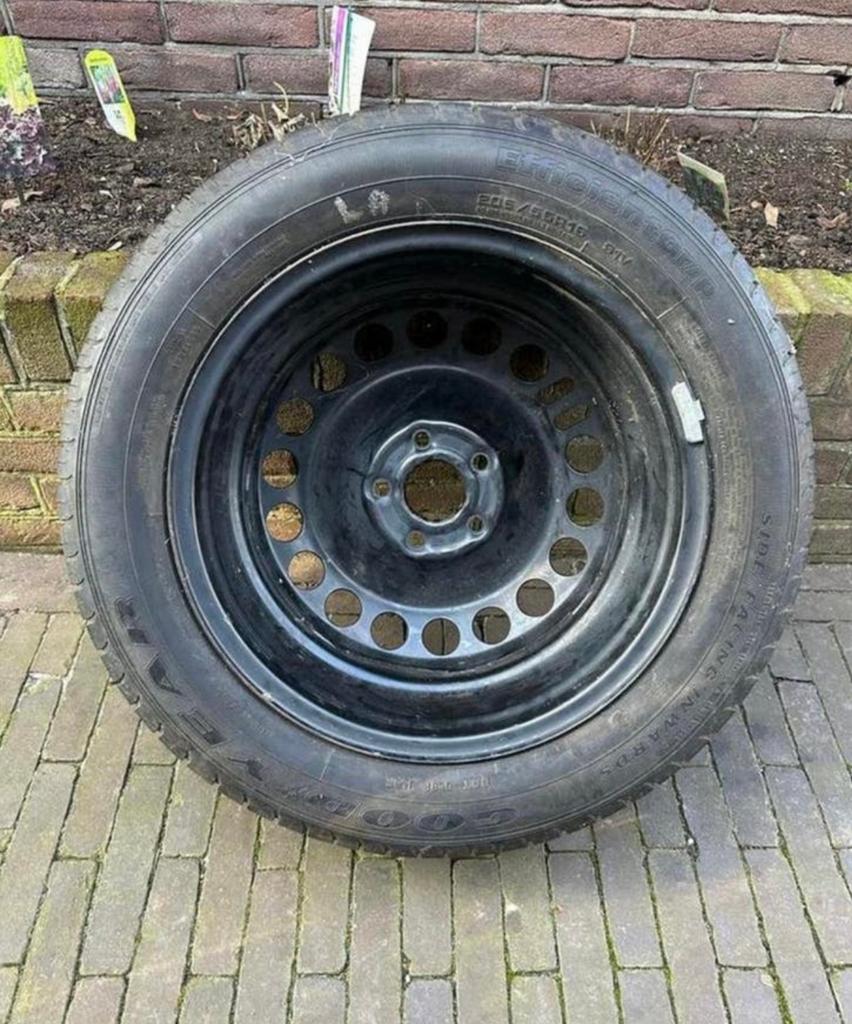 Reservewiel Goodyear EfficientGrip band in de maat 205/55R16, Ophalen, Gebruikt