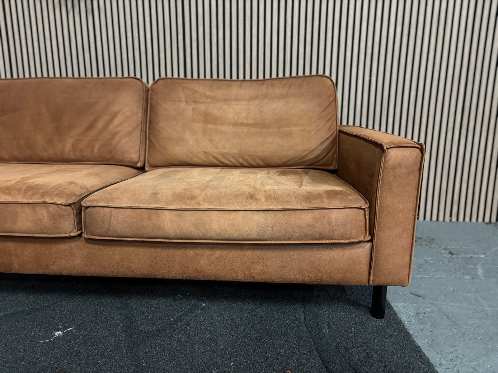 GRATIS LEVERING Hoekbank Cognac 290x215 GEREINIGD, Huis en Inrichting, 250 tot 300 cm, Hoekbank, Kunststof, Ophalen of Verzenden