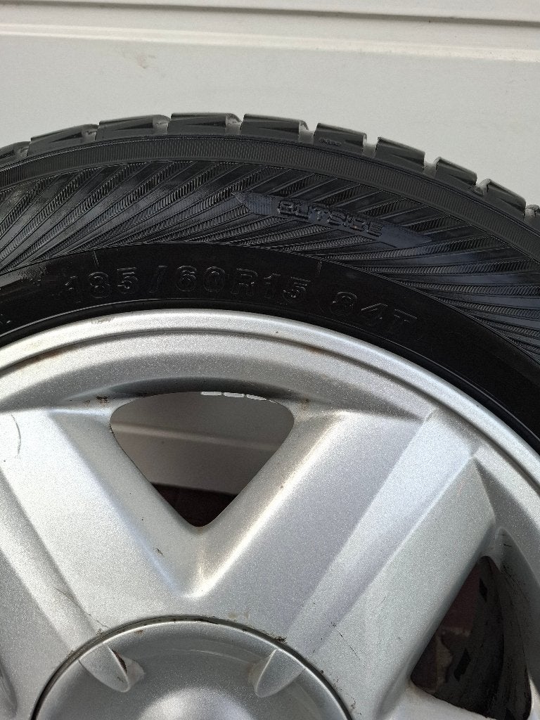 Foto 10 van Renault Megane velgen met winterbanden 185/60/15