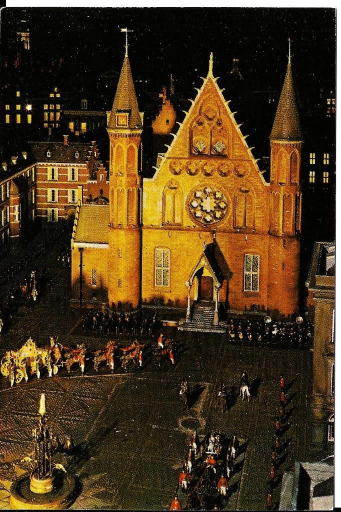 Ansichtkaart	Den Haag	Madurodam	Binnenhof met Ridderzaal, Verzenden, 1960 tot 1980, Gelopen, Zuid-Holland