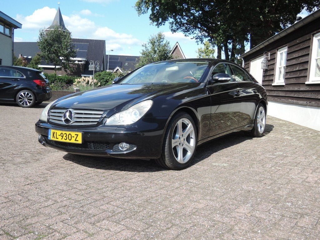 Mercedes-benz CLS-KLASSE CLS 500 automaat, Auto's, Automaat, Navigatiesysteem, Achterwielaandrijving, Gebruikt