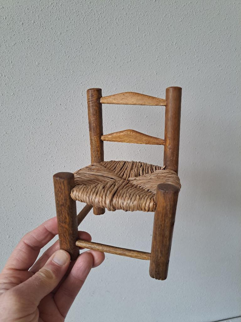 Vintage grote poppenstoel 19x12x12cm, Ophalen of Verzenden, Gebruikt, Accessoires