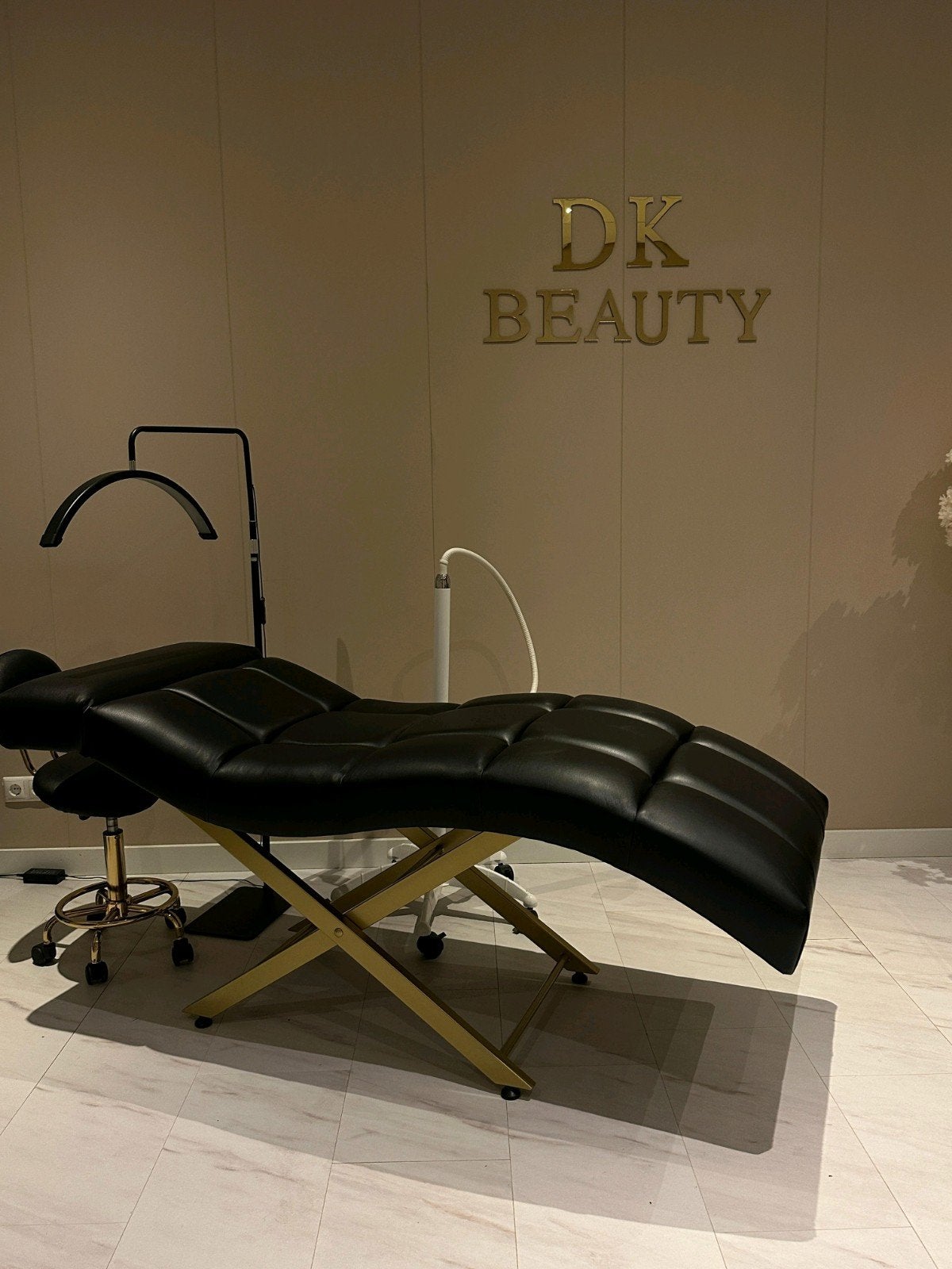 Cosmetische & massageligstoel – anatomisch design, Ophalen of Verzenden, Nieuw, 25 tot 50 cm, Overige typen