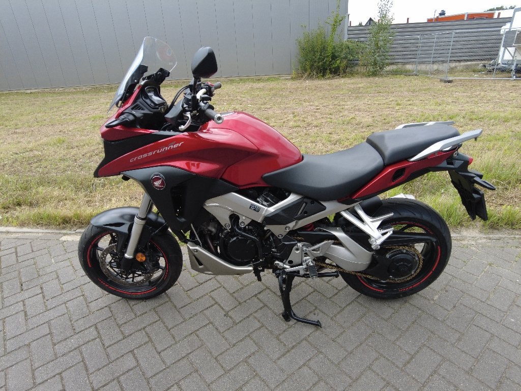 Honda  VFR800X Crossrunner 2017 met voor en zijschade, Motoren, Ophalen, Honda, 4 cilinders, Gebruikt