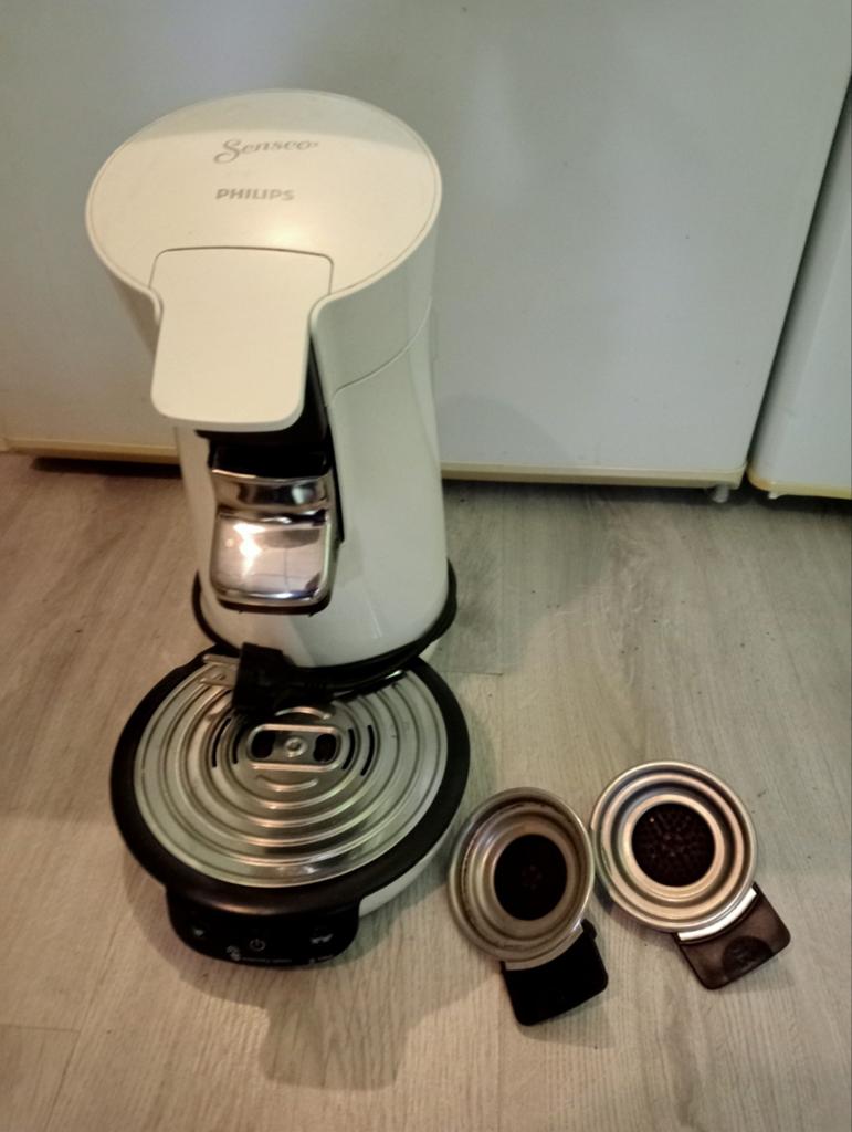 Te Koop Philips Senseo Wit., Ophalen, Koffiemachine, Zo goed als nieuw, 2 tot 4 kopjes
