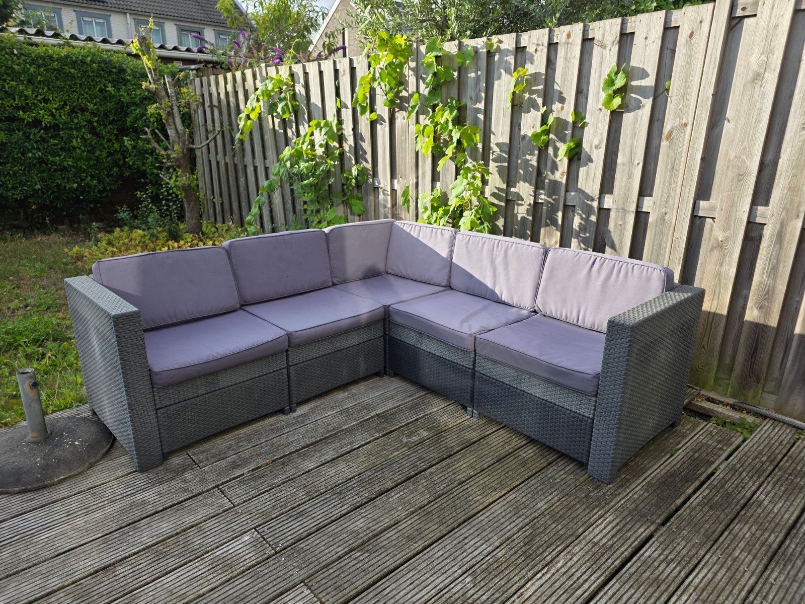 Grijze loungeset met kussens, 2-delig (195x195 cm), Ophalen, 5 zitplaatsen, Kunststof, Gebruikt