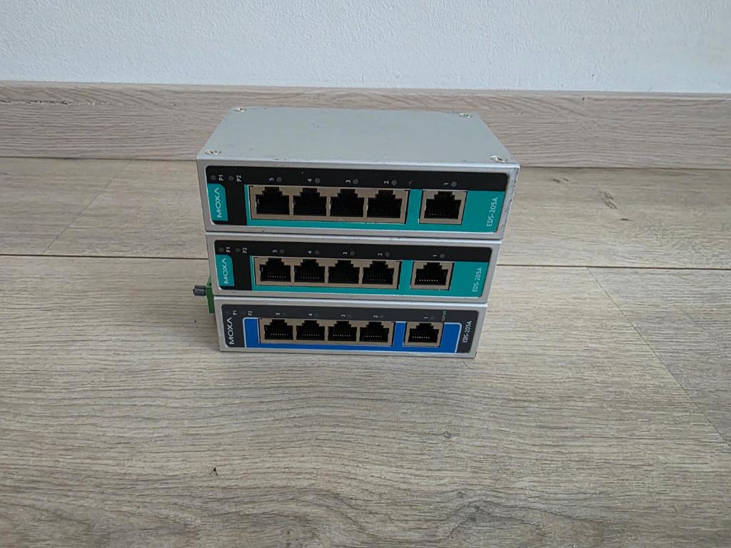 :Moxa EDS-205A Industriële Ethernet Switches( set van 3 ), Ophalen of Verzenden, Gebruikt, Router, Moxa