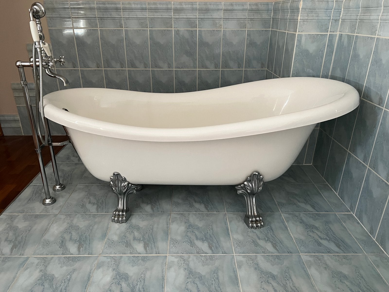 Klassiek vrijstaand bad op pootjes met kraan en handdouche, Ophalen, Gebruikt, Met bad