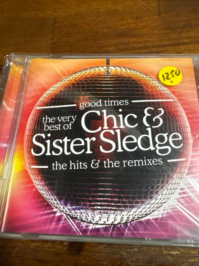 Chic & Sister Sledge - The Very Best Of 2-CD incl 10 remixen, Ophalen of Verzenden, Zo goed als nieuw, Disco
