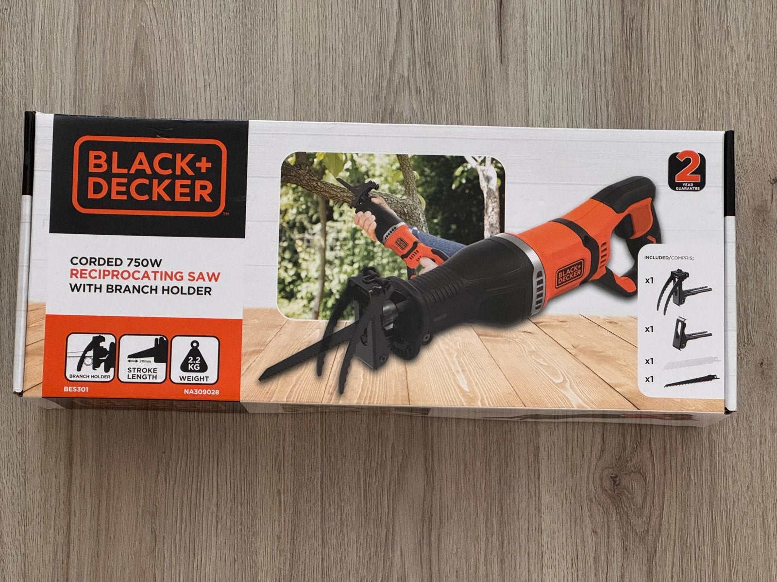 Nieuwe Black+Decker 750W Reciprozaag met takhouder, Doe-het-zelf en Verbouw, Gereedschap | Zaagmachines, 70 mm of meer, Nieuw
