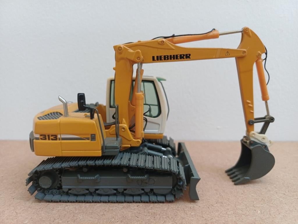 Liebherr R313 Litronic V2 NZG No.687 # 1:50, Hobby en Vrije tijd, Modelauto's | 1:50, Ophalen of Verzenden, Zo goed als nieuw