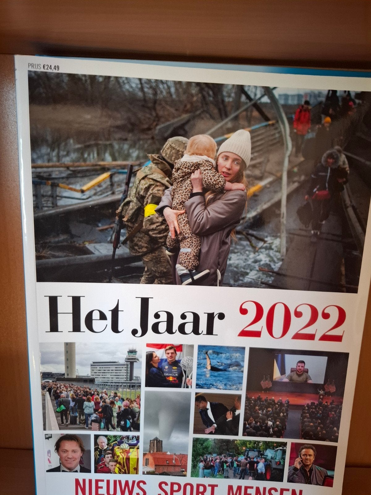 De Telegraaf Het Jaar boeken 1998 t/m 2022, Ophalen, Zo goed als nieuw, Overige typen