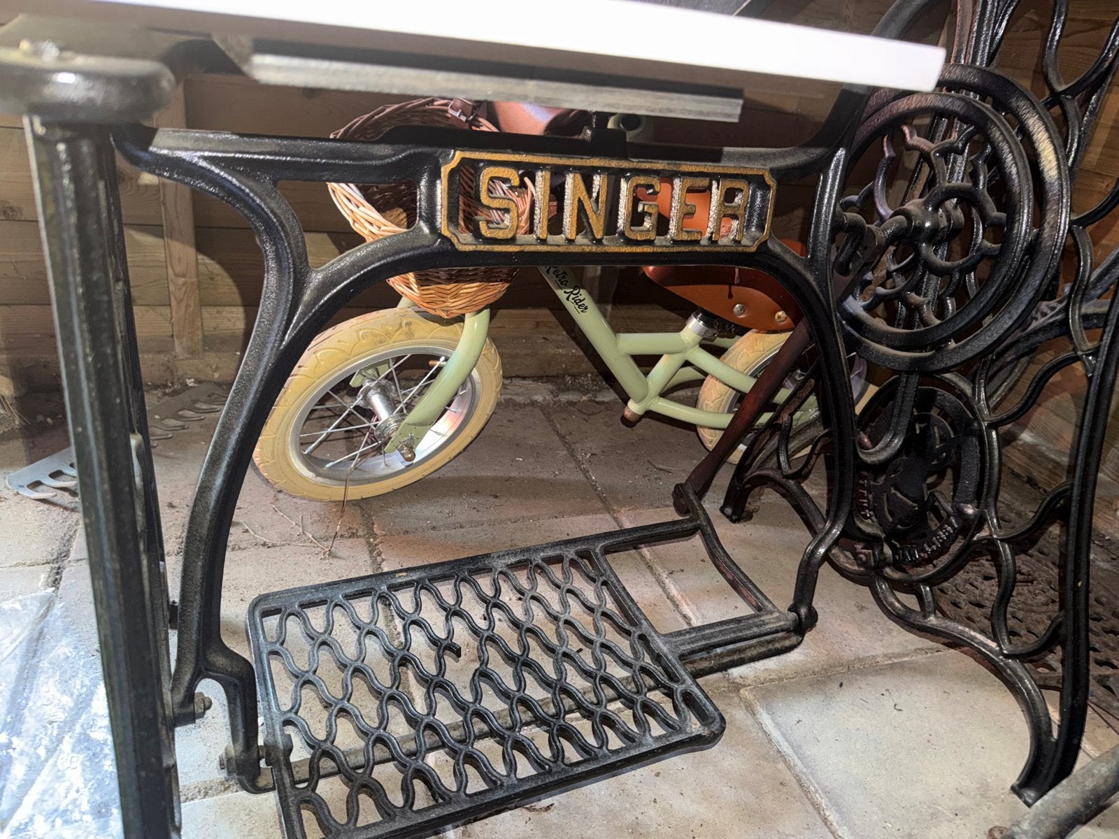 Originele Singer naaimachinetafel met marmeren blad, Antiek en Kunst, Antiek | Naaimachines, Ophalen of Verzenden