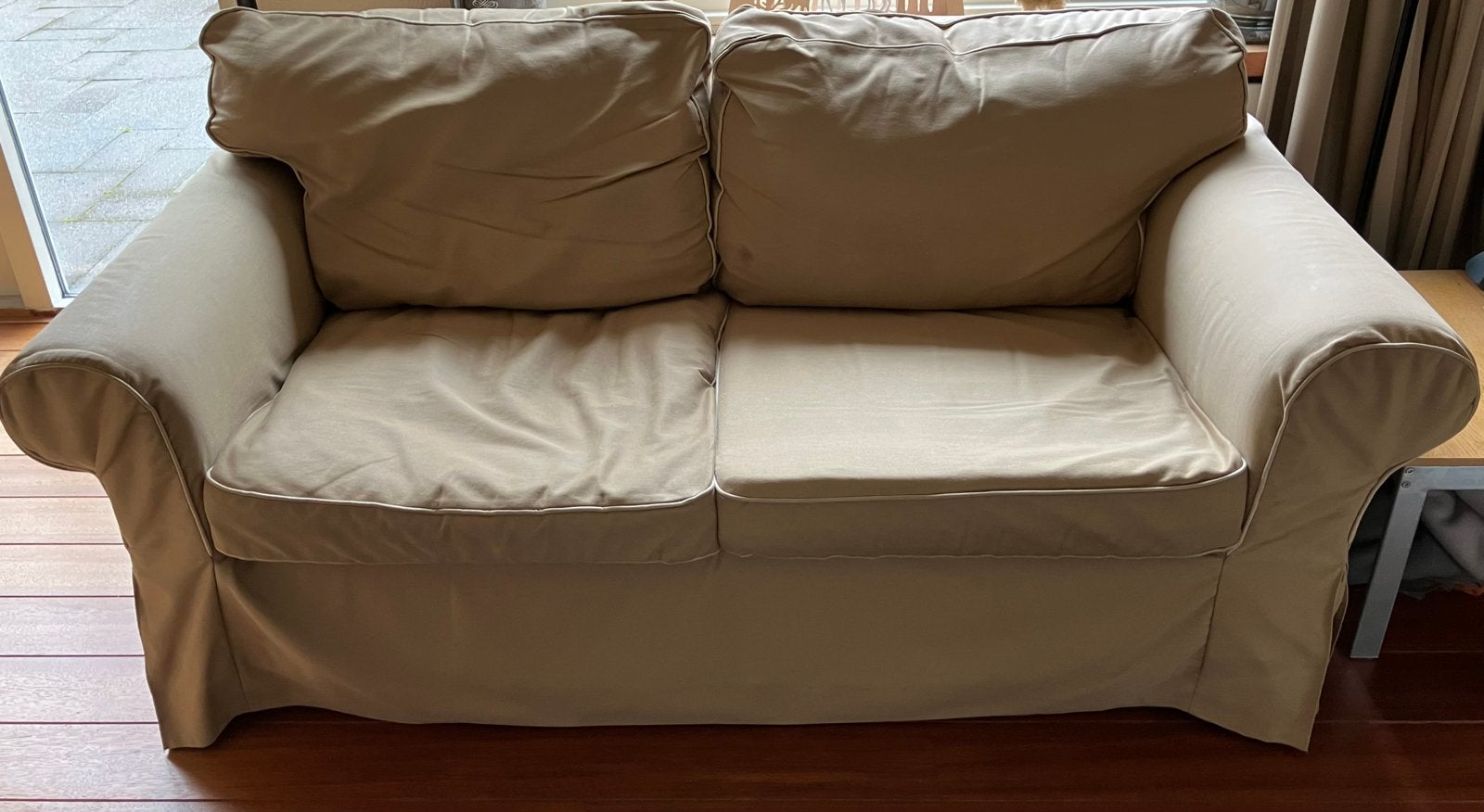 Gratis IKEA bank Ektorp, 2-zits (onderstel, event. kussens), Ophalen, Gebruikt, 150 tot 200 cm, Tweepersoons