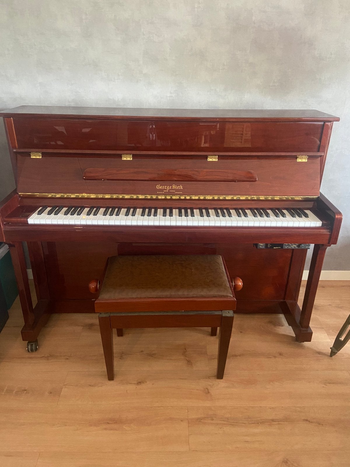George Steck Piano US-12T met Silent Mode, Muziek en Instrumenten, Piano's, Ophalen, Zo goed als nieuw, Bruin, Piano